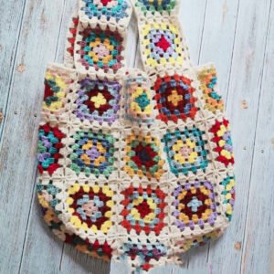 Crochet girl's handbag made of wool